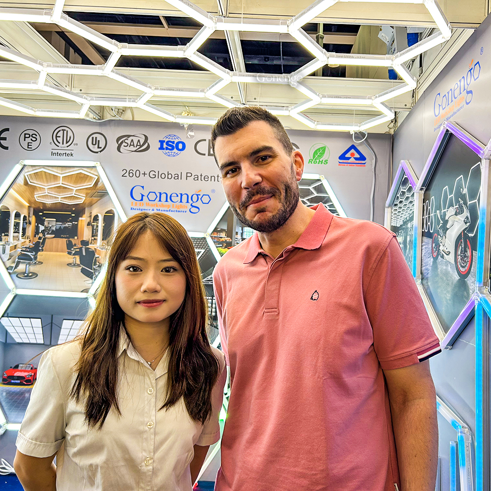 أضواء LED بشكل خلية النحل