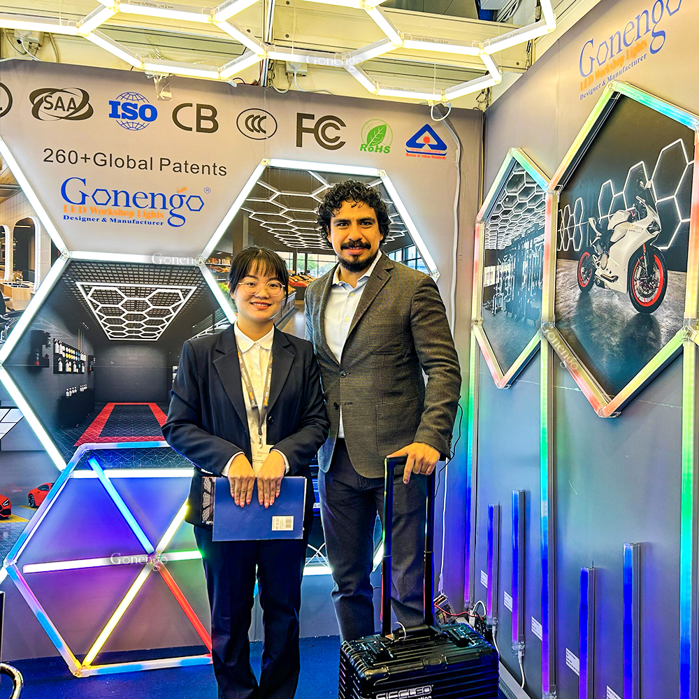 أضواء LED متعددة الأضلاع