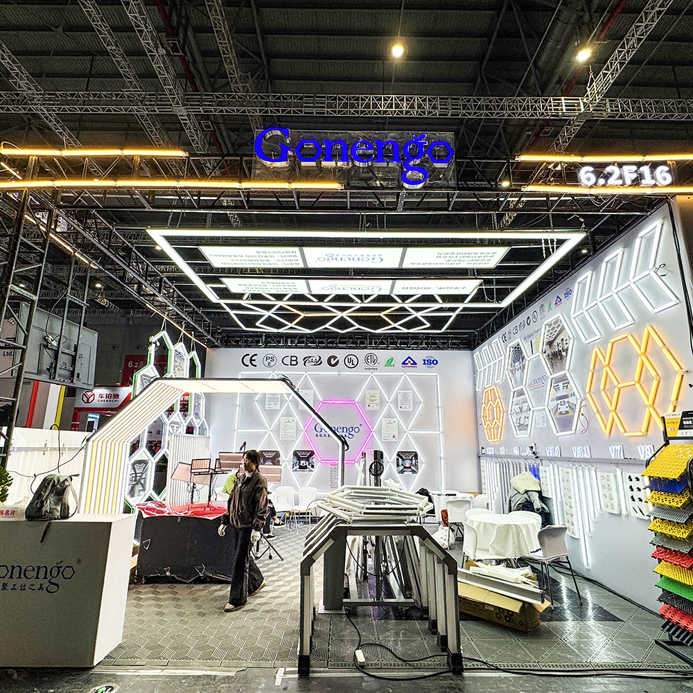 أضواء LED هندسية