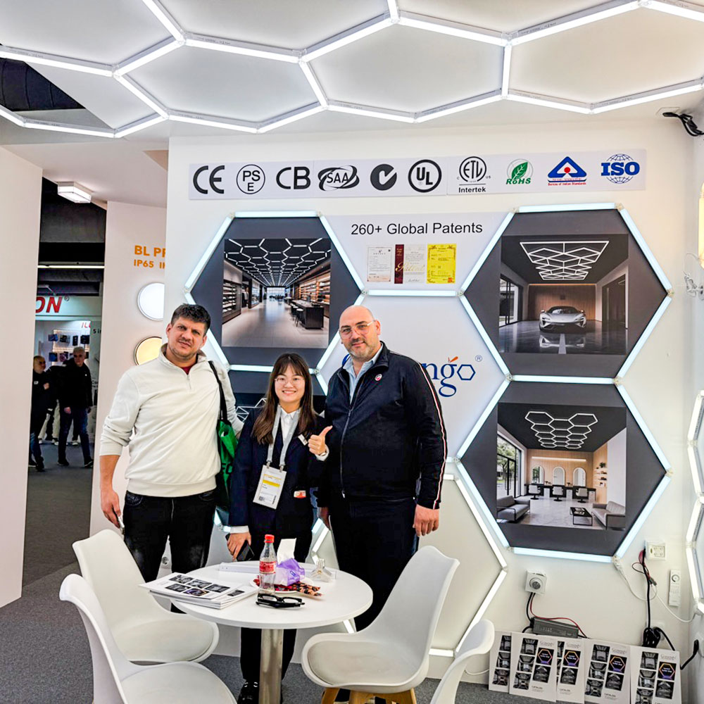 أضواء LED هندسية