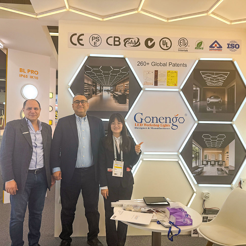 أضواء LED هندسية