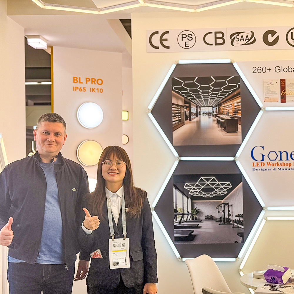 Шестиугольные LED-светильники