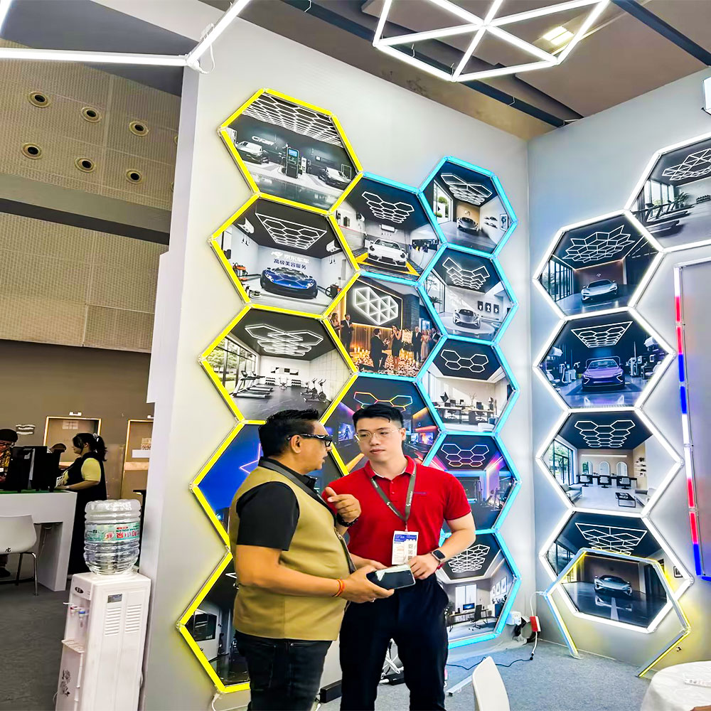 أضواء LED هندسية